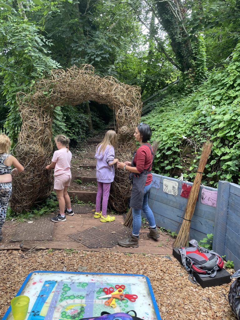 Weird Sticks working with children at Play Torbay to create the Geopark Gateway